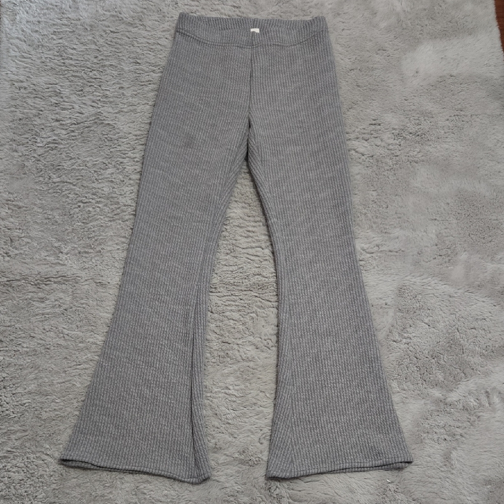 American Eagle Outfitters petite size Gray ribbed Knit flare pants size XS